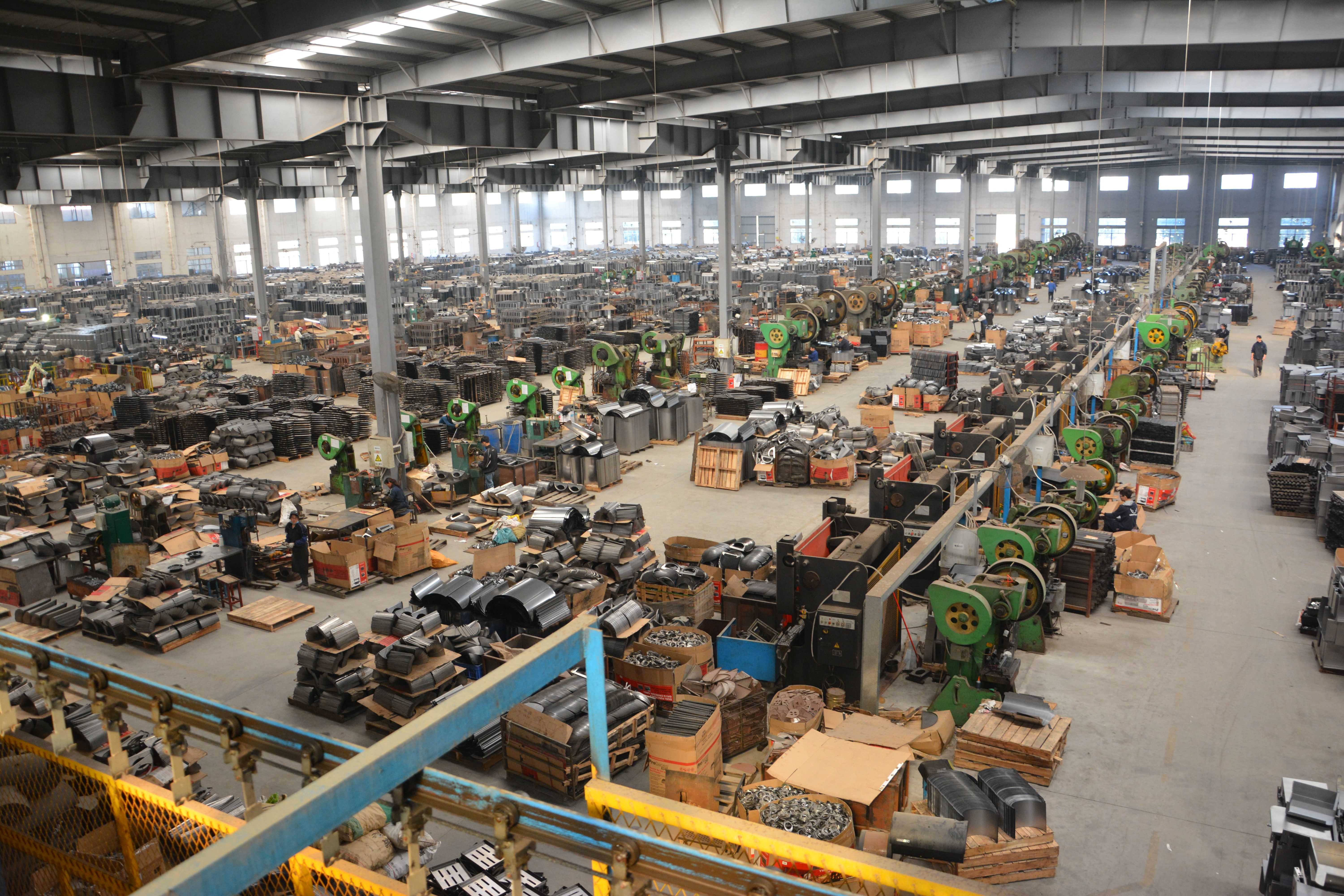 沖床車間全景（廣隆烤爐）